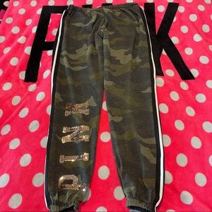 💕 VS PINK 💕 Camo Bling Gym Sweatpants Medium